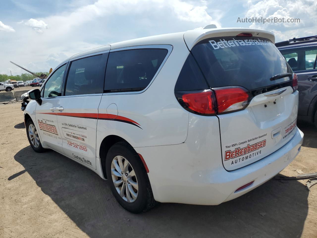 2017 Chrysler Pacifica Touring White vin: 2C4RC1DG8HR520492