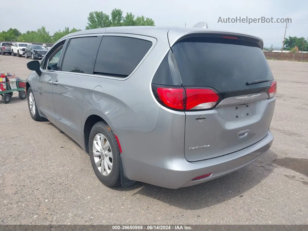 2017 Chrysler Pacifica Touring Gray vin: 2C4RC1DG8HR833431