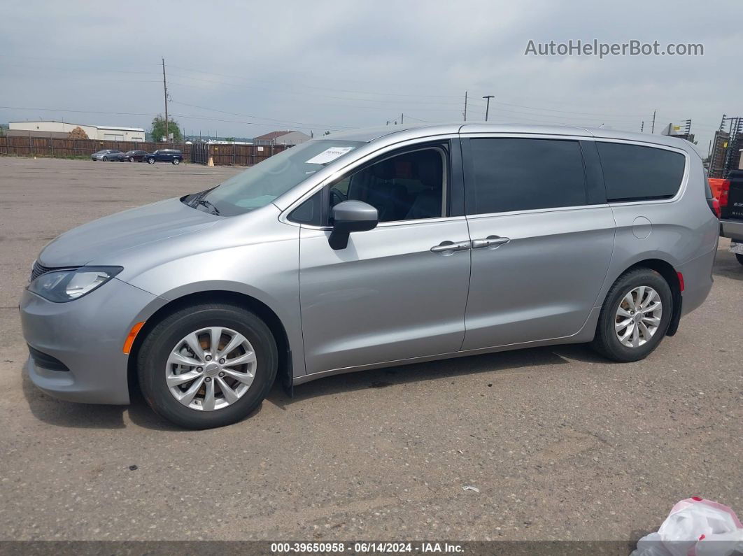 2017 Chrysler Pacifica Touring Gray vin: 2C4RC1DG8HR833431