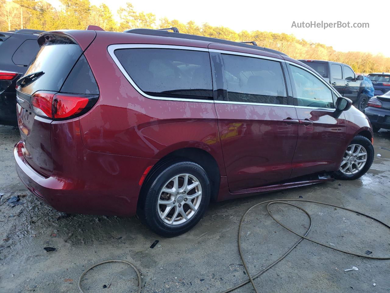 2020 Chrysler Voyager Lxi Бордовый vin: 2C4RC1DG8LR163615