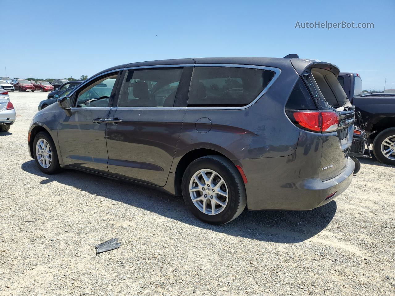 2017 Chrysler Pacifica Touring Gray vin: 2C4RC1DG9HR517505