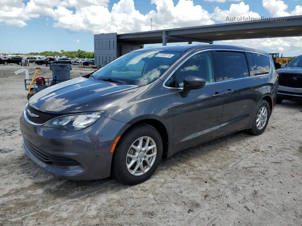 2017 Chrysler Pacifica Touring Gray vin: 2C4RC1DGXHR653965