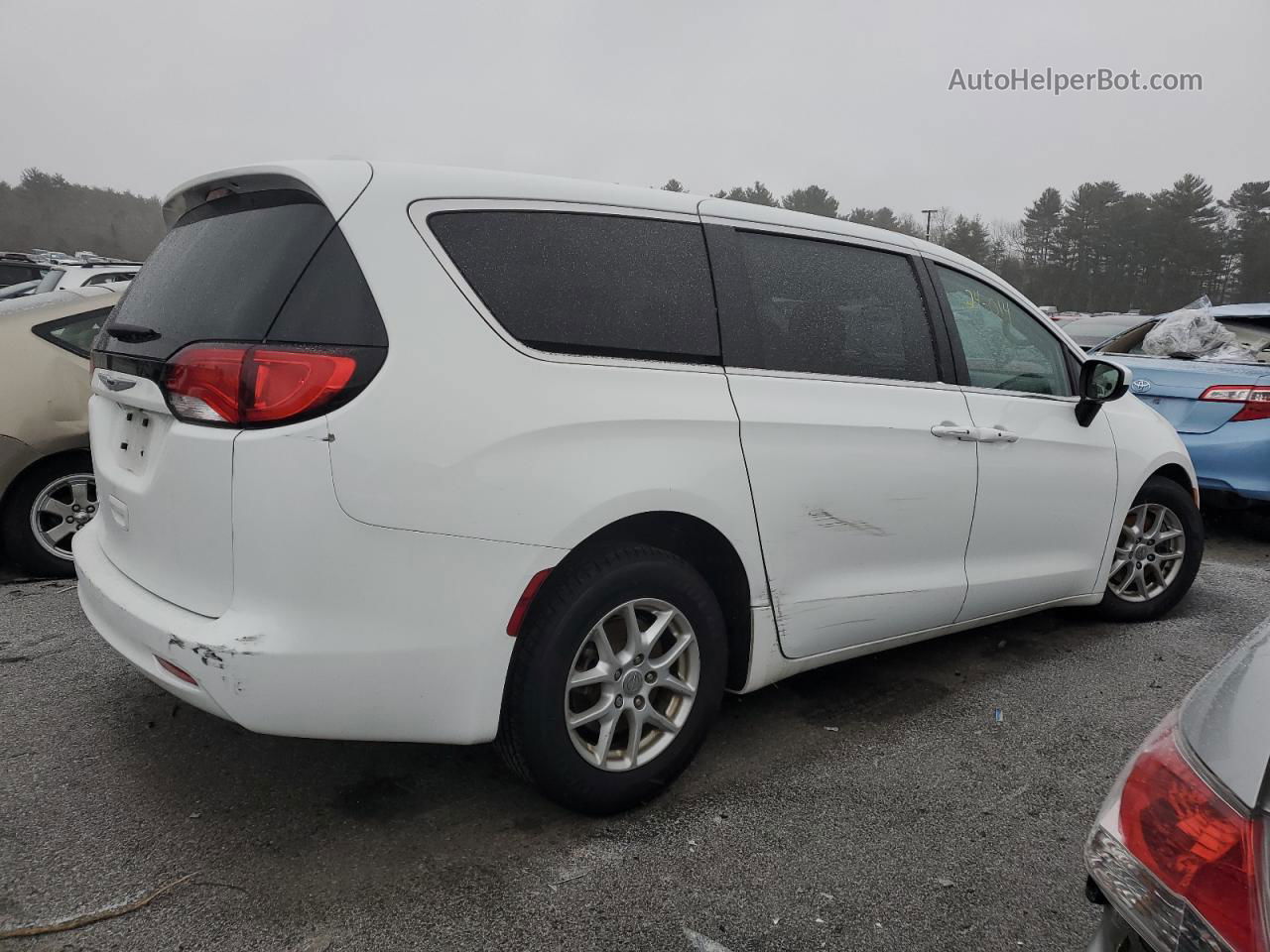 2017 Chrysler Pacifica Touring White vin: 2C4RC1DGXHR663766