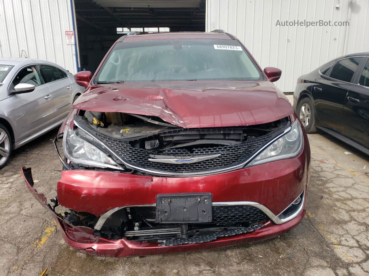 2017 Chrysler Pacifica Touring L Plus Бордовый vin: 2C4RC1EG0HR780125