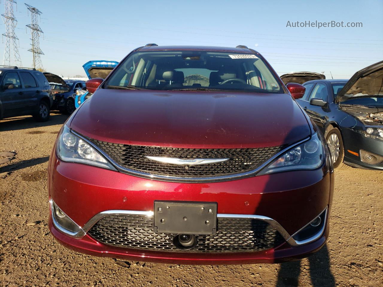 2017 Chrysler Pacifica Touring L Plus Red vin: 2C4RC1EG1HR578653