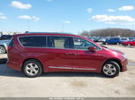 2017 Chrysler Pacifica Touring-l Plus Красный vin: 2C4RC1EG3HR526201