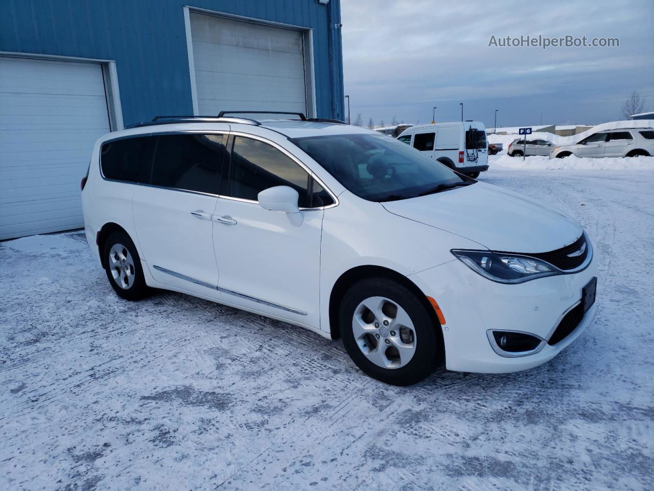 2017 Chrysler Pacifica Touring L Plus White vin: 2C4RC1EG3HR821928