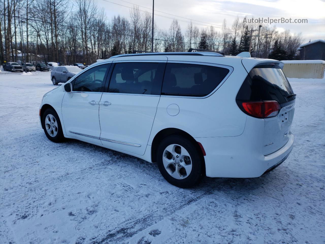 2017 Chrysler Pacifica Touring L Plus White vin: 2C4RC1EG3HR821928