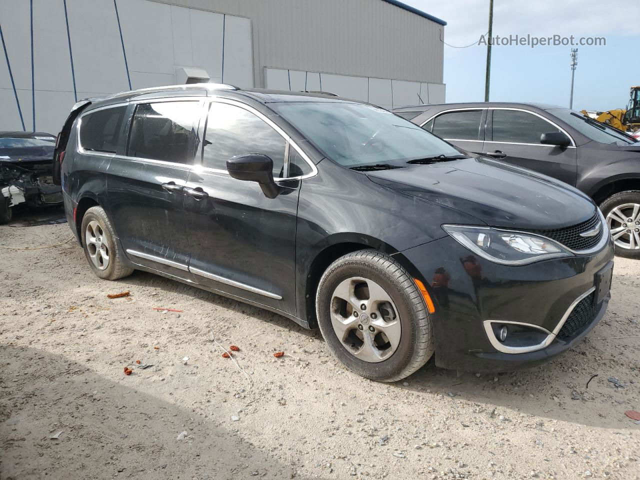 2017 Chrysler Pacifica Touring L Plus Black vin: 2C4RC1EG5HR591874