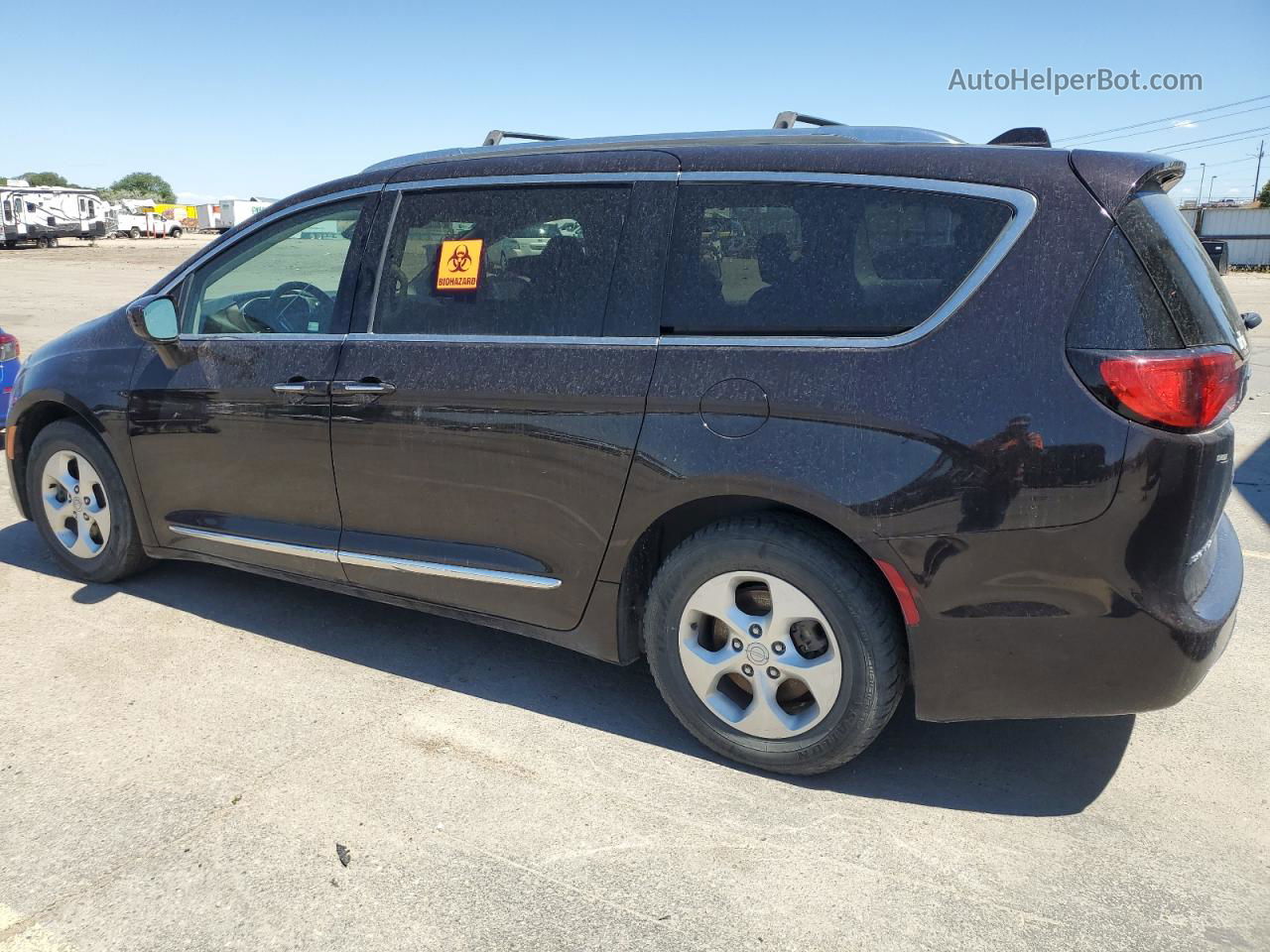 2017 Chrysler Pacifica Touring L Plus Black vin: 2C4RC1EG6HR708457