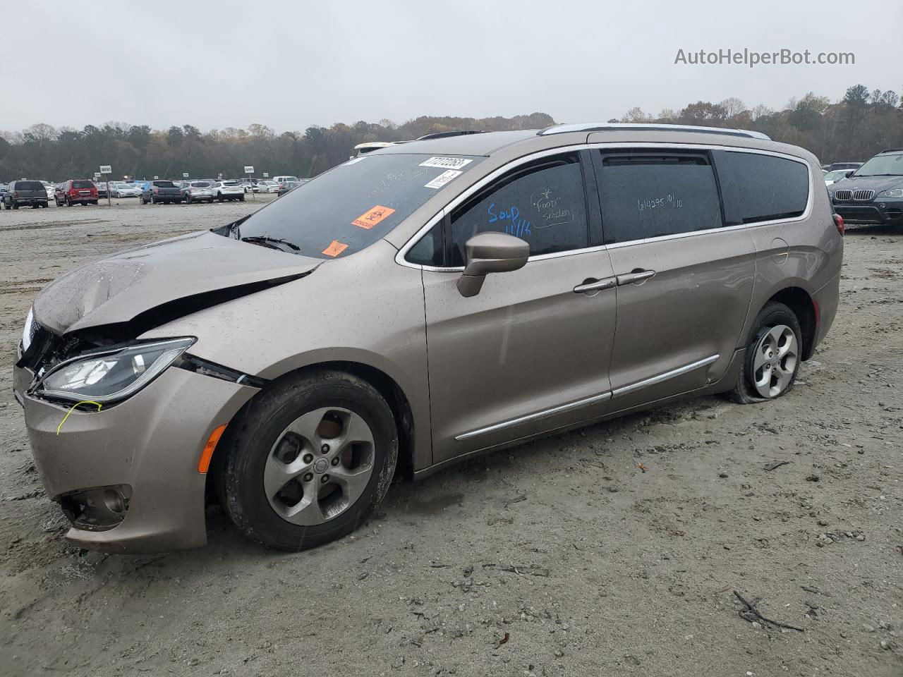 2017 Chrysler Pacifica Touring L Plus Tan vin: 2C4RC1EG7HR614295