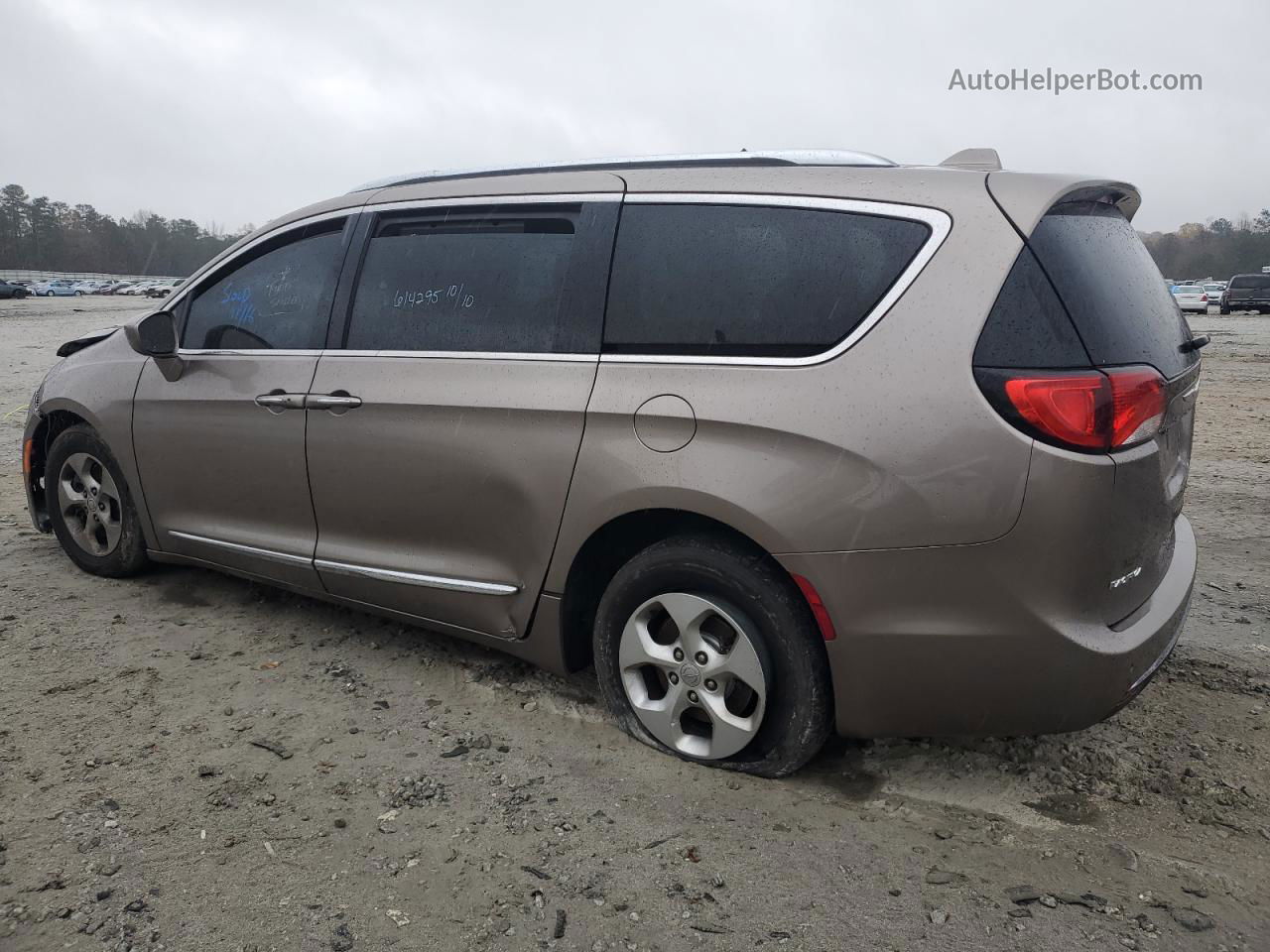 2017 Chrysler Pacifica Touring L Plus Tan vin: 2C4RC1EG7HR614295