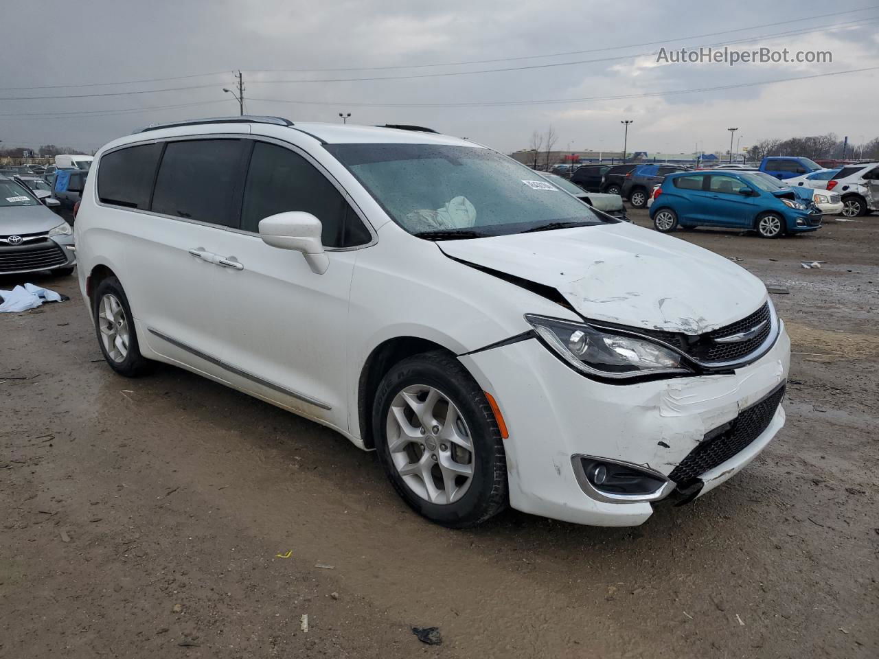 2017 Chrysler Pacifica Touring L Plus White vin: 2C4RC1EG8HR591903