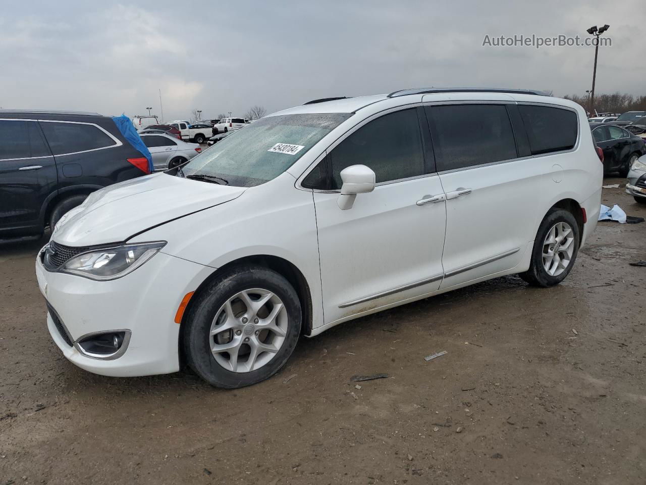 2017 Chrysler Pacifica Touring L Plus White vin: 2C4RC1EG8HR591903