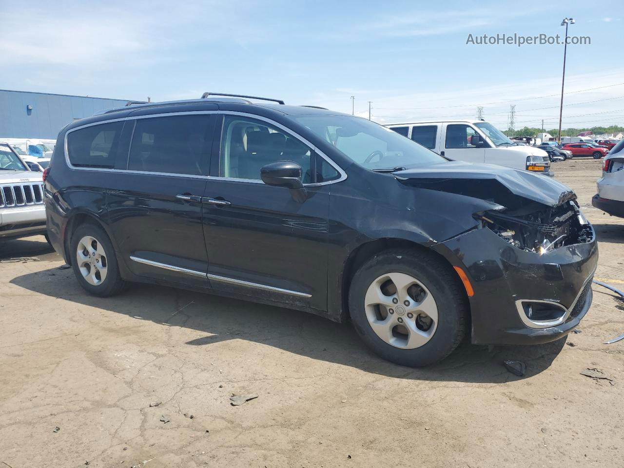 2017 Chrysler Pacifica Touring L Plus Charcoal vin: 2C4RC1EG8HR770491