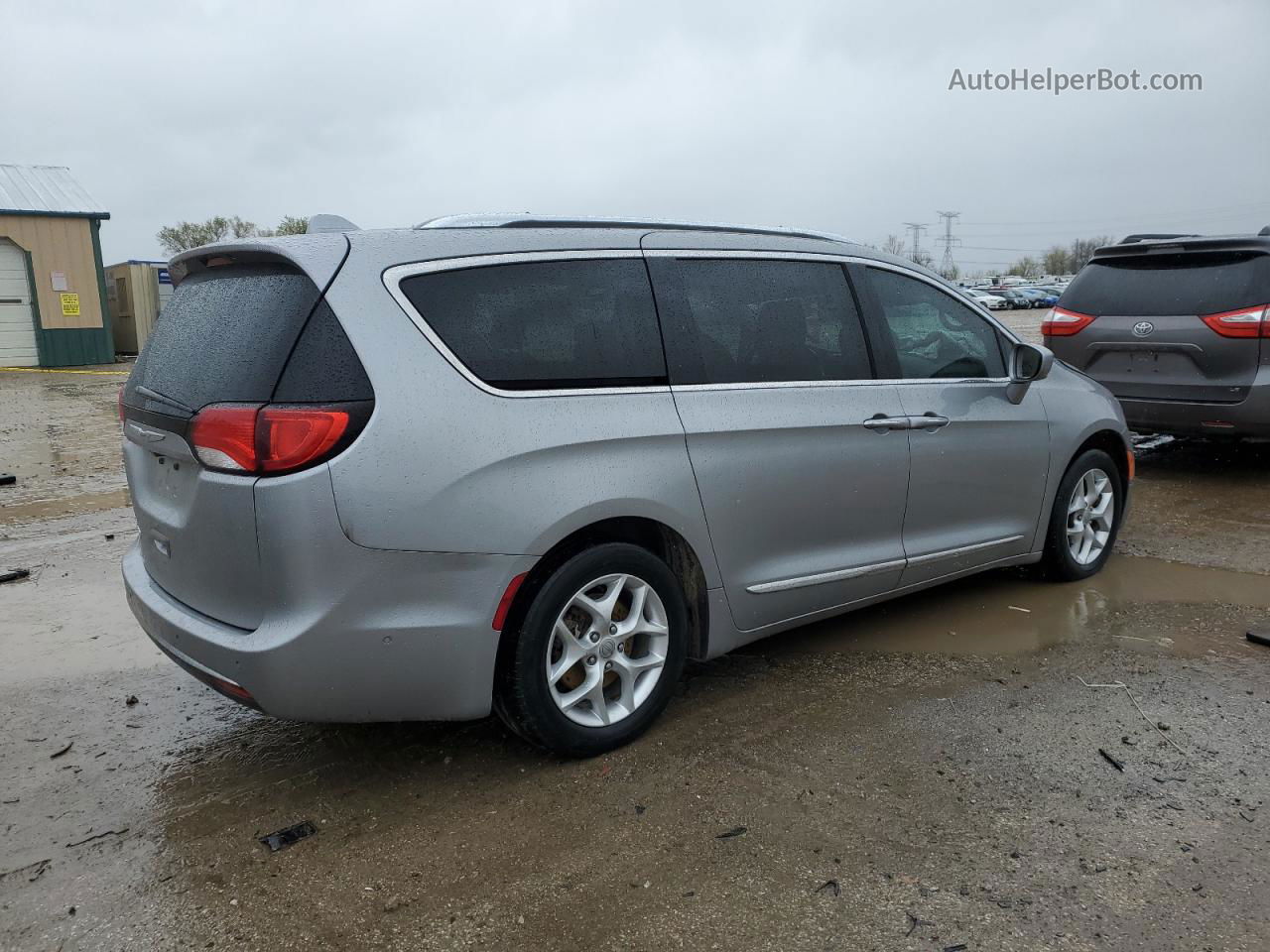 2017 Chrysler Pacifica Touring L Plus Серебряный vin: 2C4RC1EG9HR500573