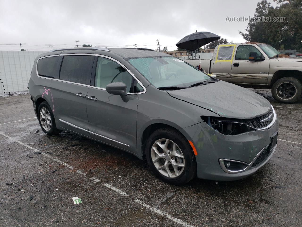 2020 Chrysler Pacifica Touring L Plus Charcoal vin: 2C4RC1EG9LR135420