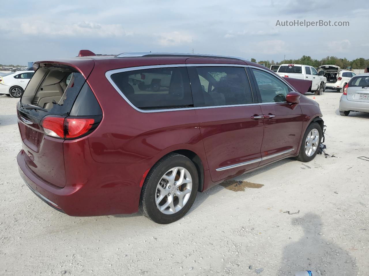 2020 Chrysler Pacifica Touring L Plus Maroon vin: 2C4RC1EG9LR242158