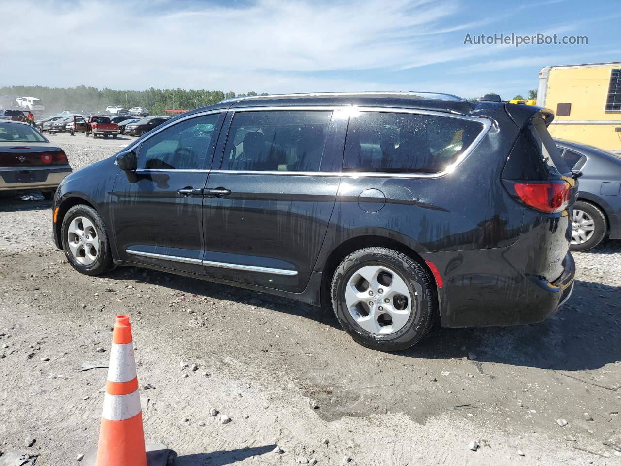 2017 Chrysler Pacifica Touring L Plus Black vin: 2C4RC1EGXHR541617