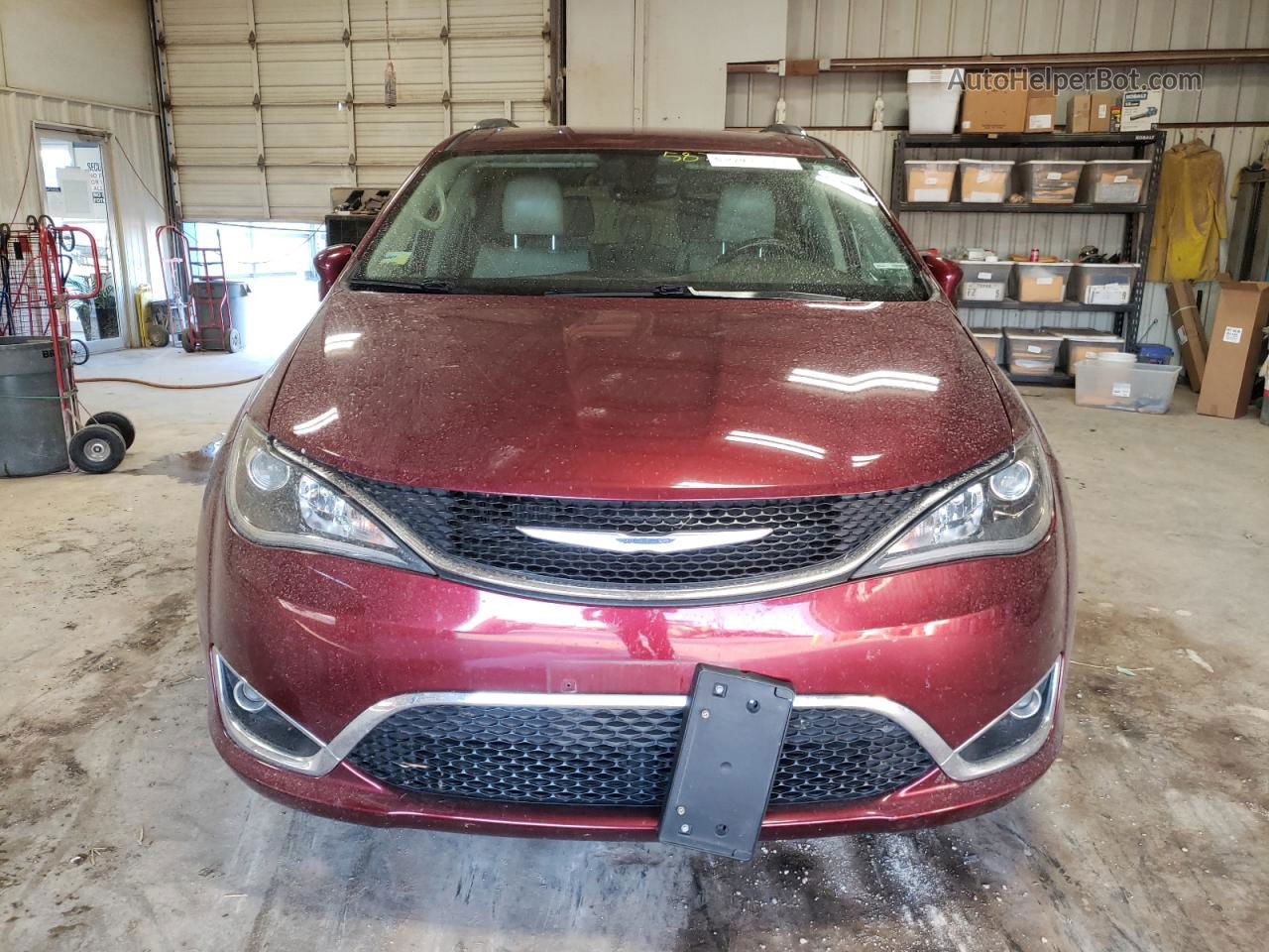 2017 Chrysler Pacifica Touring L Plus Red vin: 2C4RC1EGXHR541987