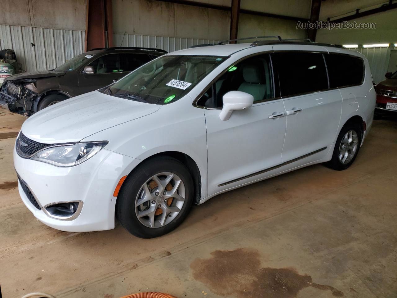 2017 Chrysler Pacifica Touring L Plus White vin: 2C4RC1EGXHR653799