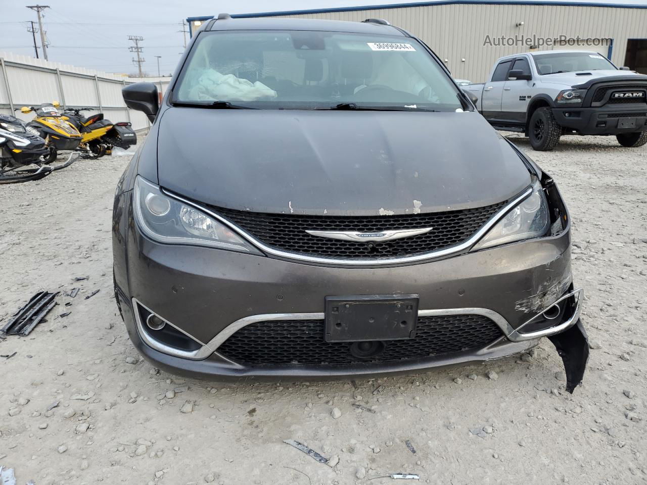 2017 Chrysler Pacifica Touring L Plus Серый vin: 2C4RC1EGXHR768922