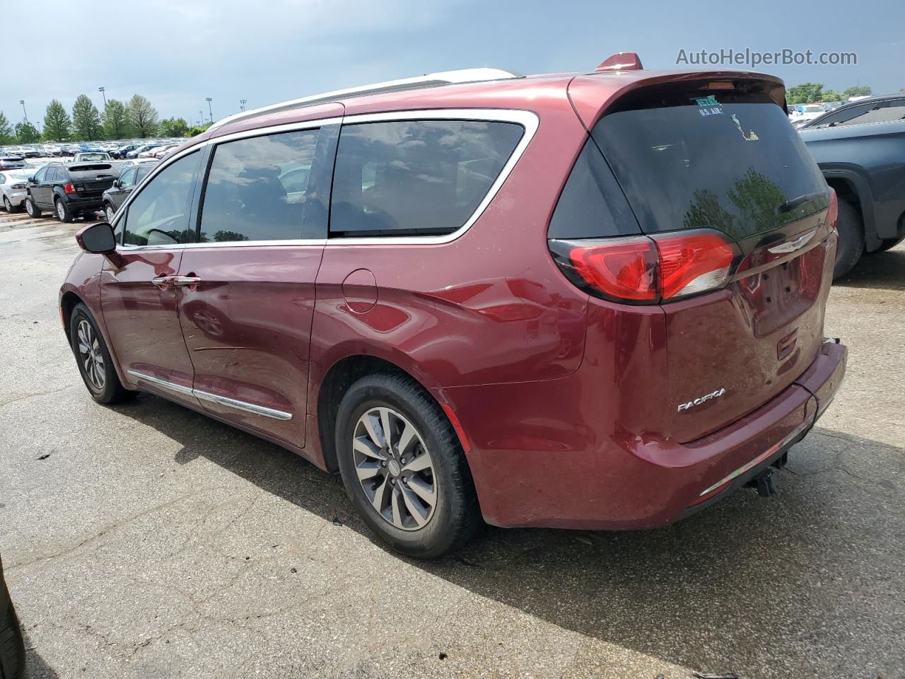 2020 Chrysler Pacifica Touring L Plus Red vin: 2C4RC1EGXLR229726