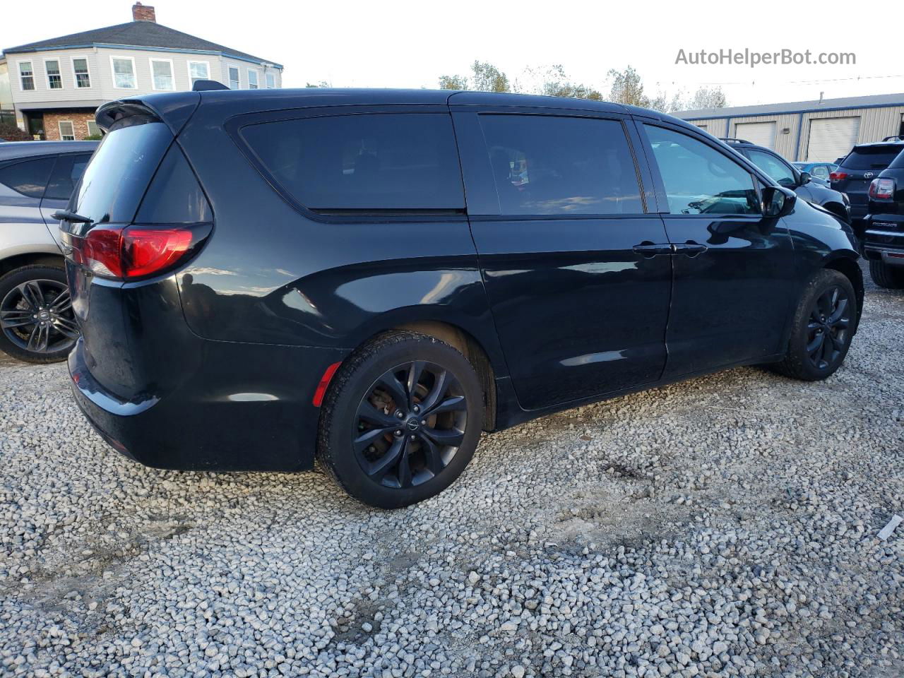 2020 Chrysler Pacifica Touring Черный vin: 2C4RC1FG0LR150547