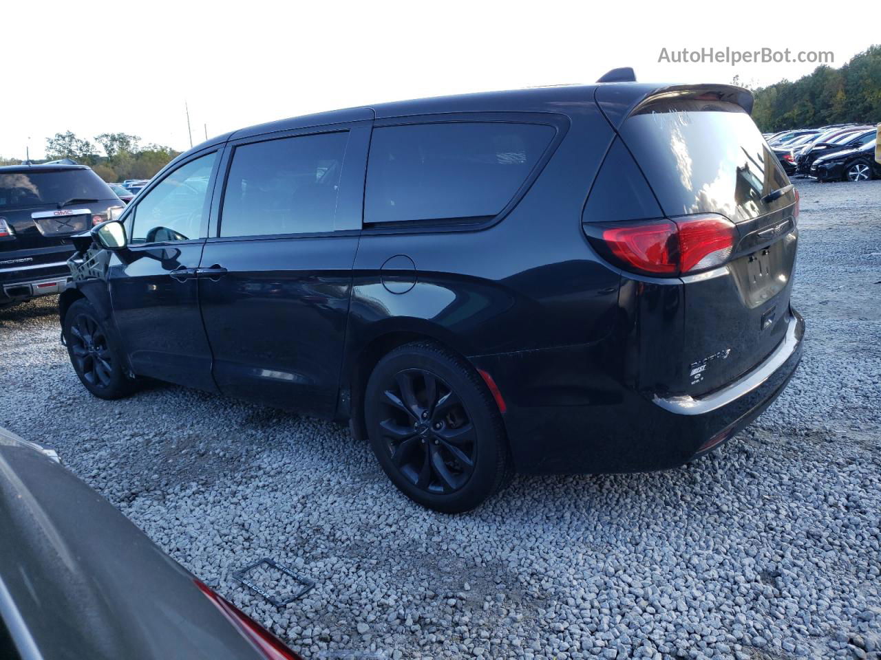 2020 Chrysler Pacifica Touring Черный vin: 2C4RC1FG0LR150547