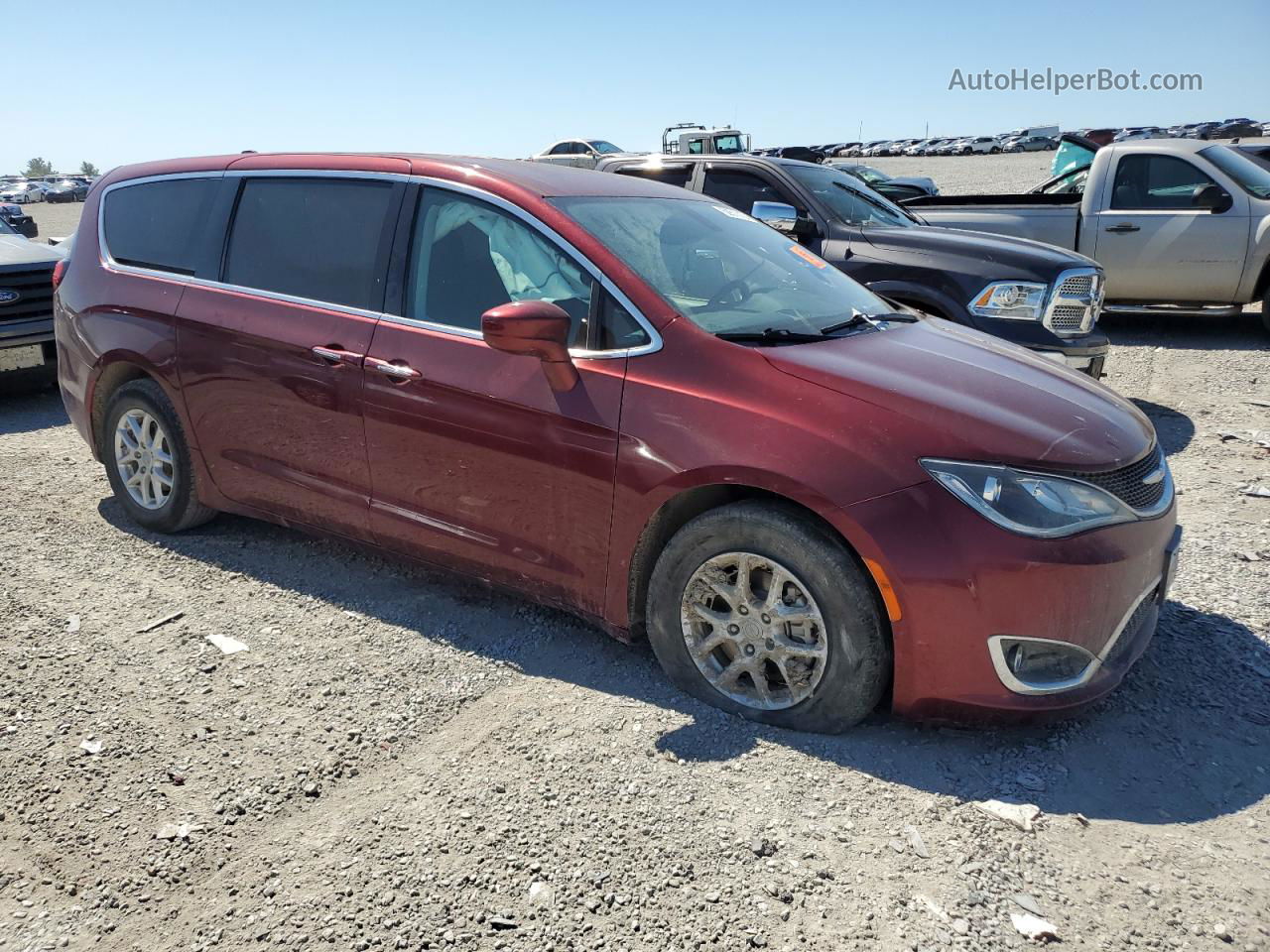 2020 Chrysler Pacifica Touring Burgundy vin: 2C4RC1FG1LR120649