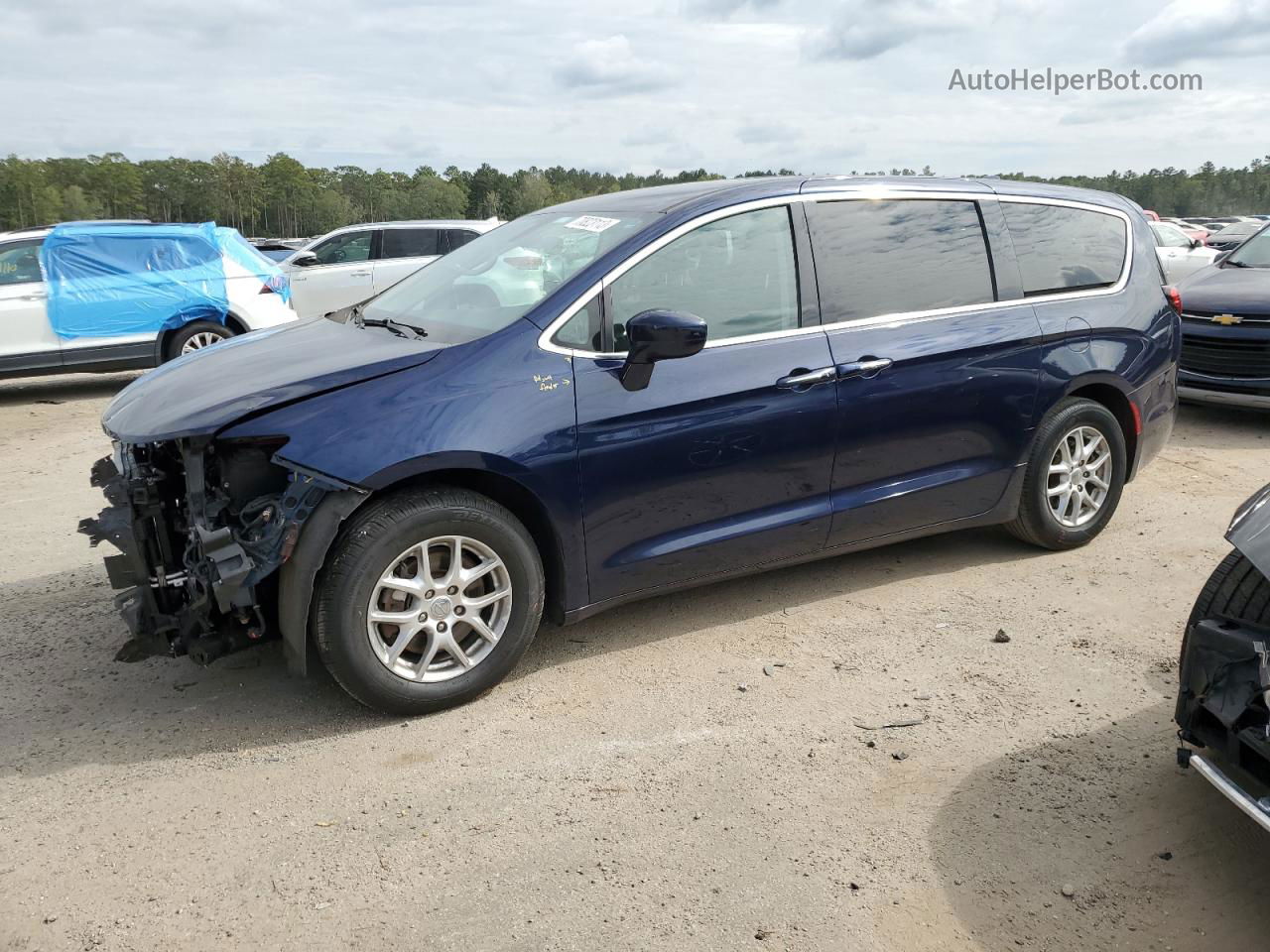 2020 Chrysler Pacifica Touring Blue vin: 2C4RC1FG1LR133188