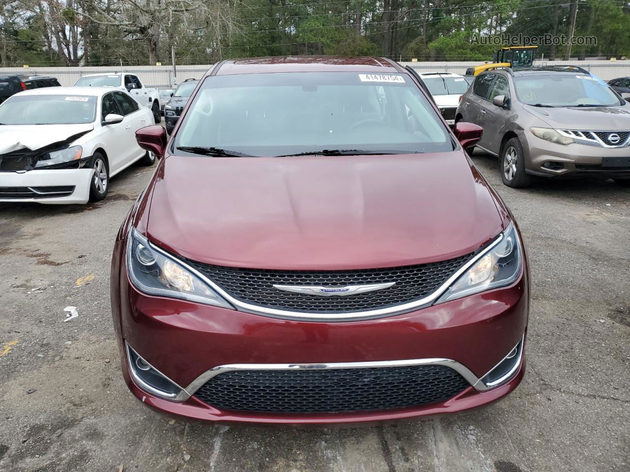 2020 Chrysler Pacifica Touring Burgundy vin: 2C4RC1FG3LR110673