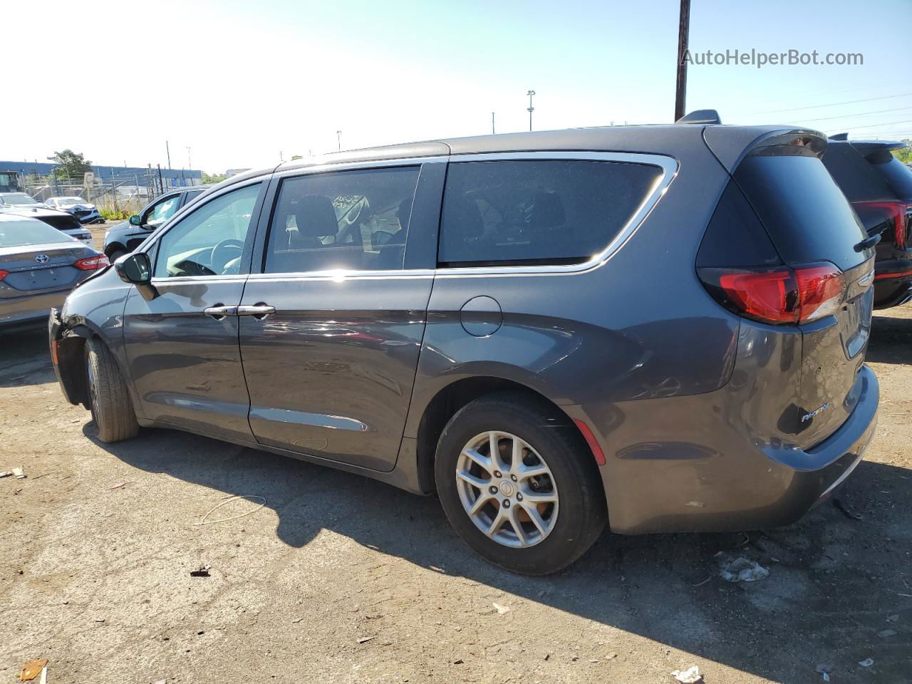 2020 Chrysler Pacifica Touring Gray vin: 2C4RC1FG3LR129868