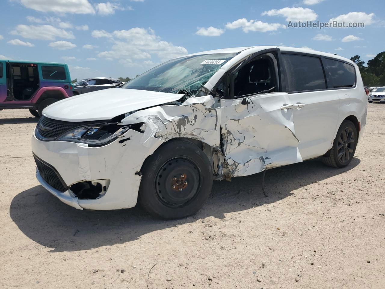 2020 Chrysler Pacifica Touring White vin: 2C4RC1FG4LR262865