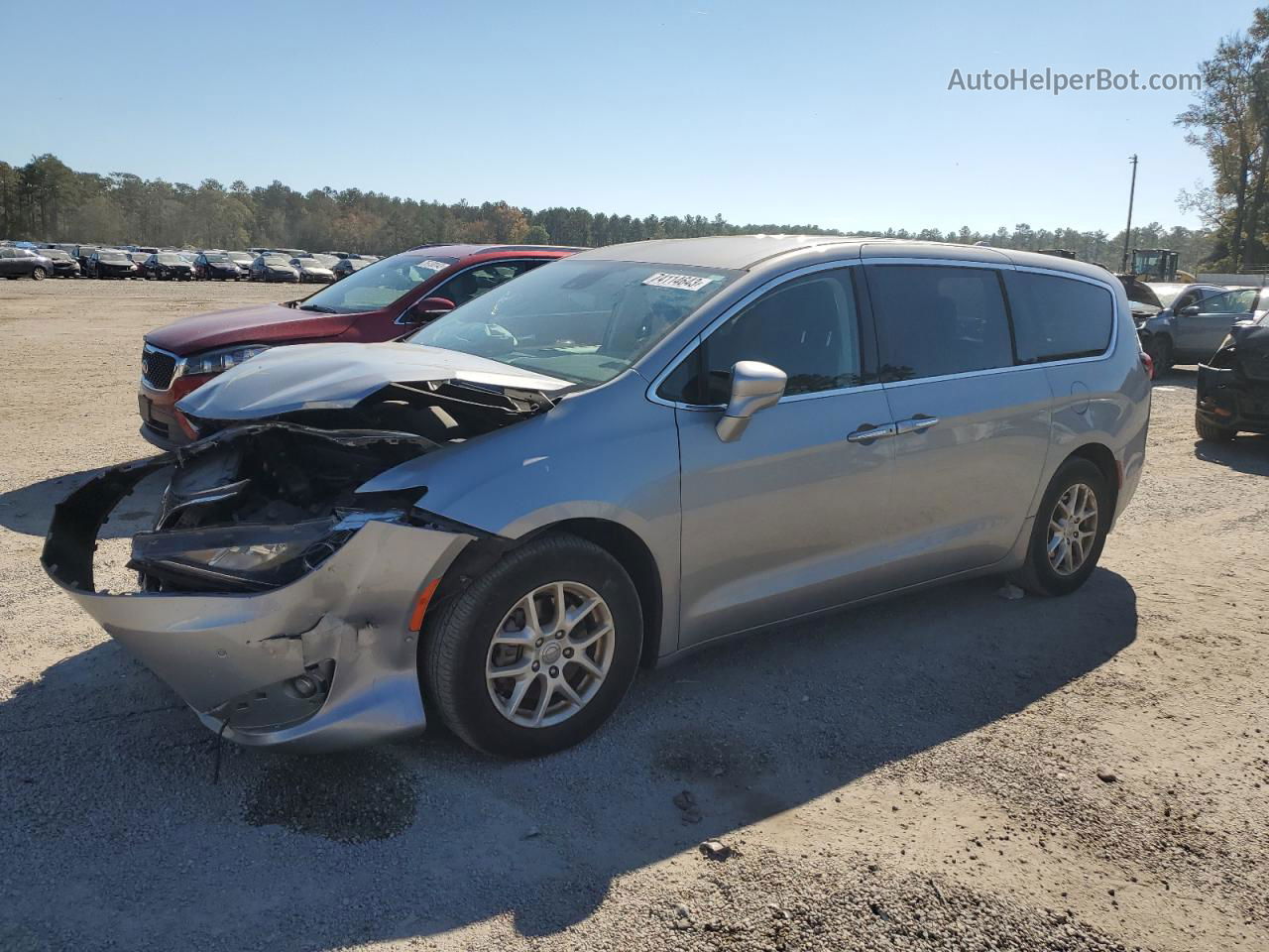 2020 Chrysler Pacifica Touring Silver vin: 2C4RC1FG5LR196374