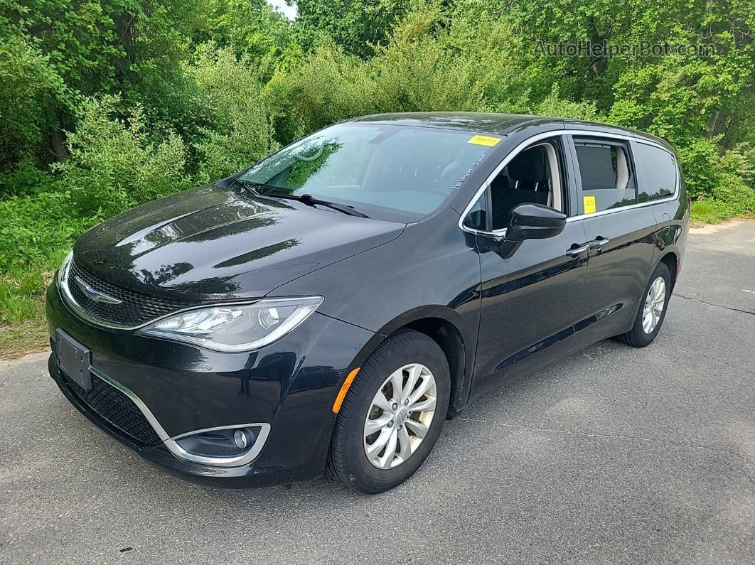 2020 Chrysler Pacifica Touring vin: 2C4RC1FG8LR136766