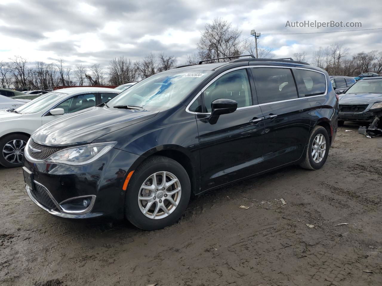 2020 Chrysler Pacifica Touring Черный vin: 2C4RC1FG8LR235782