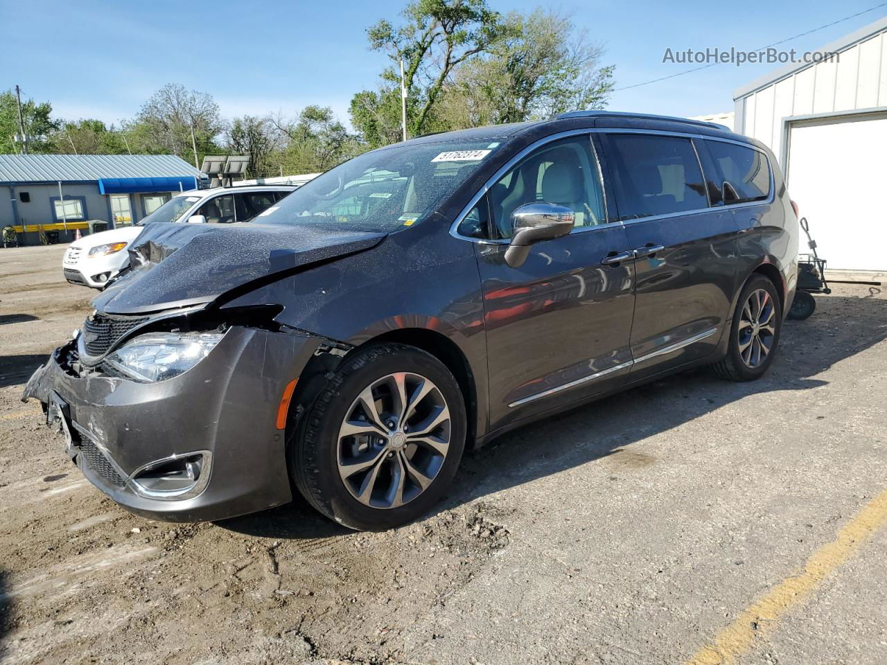 2017 Chrysler Pacifica Limited Gray vin: 2C4RC1GG0HR544328