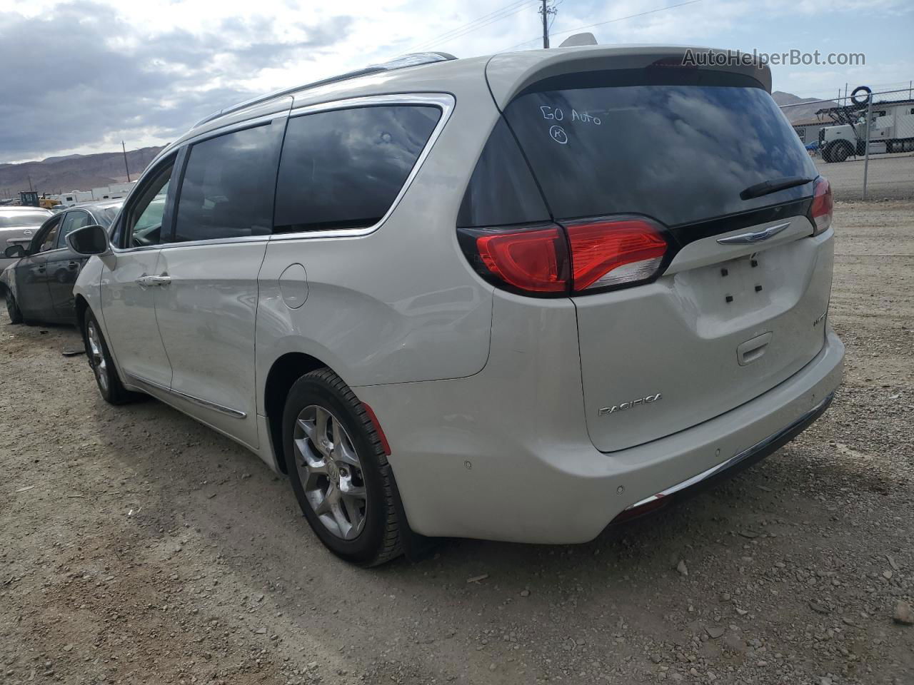 2017 Chrysler Pacifica Limited Белый vin: 2C4RC1GG1HR735451