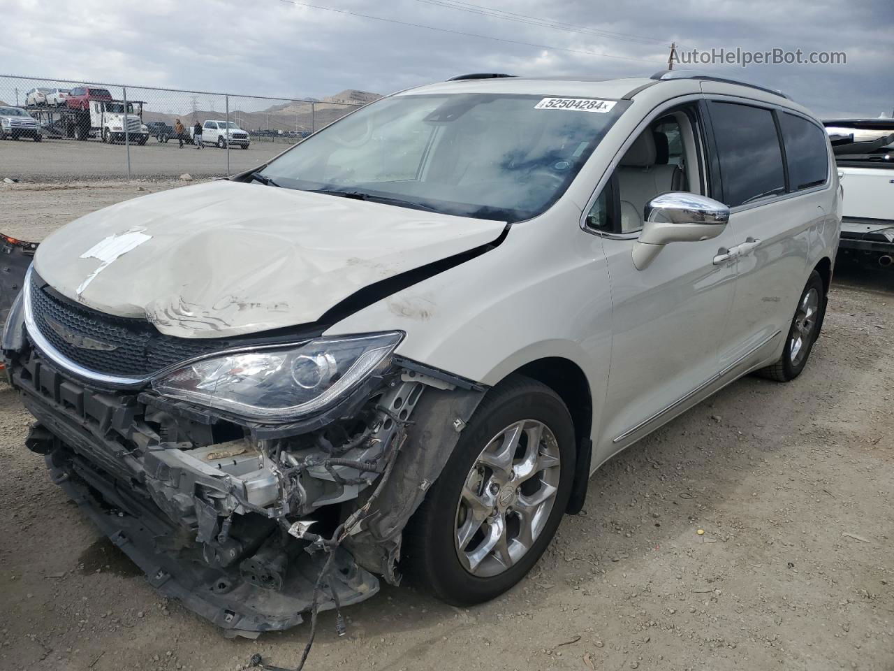 2017 Chrysler Pacifica Limited White vin: 2C4RC1GG1HR735451