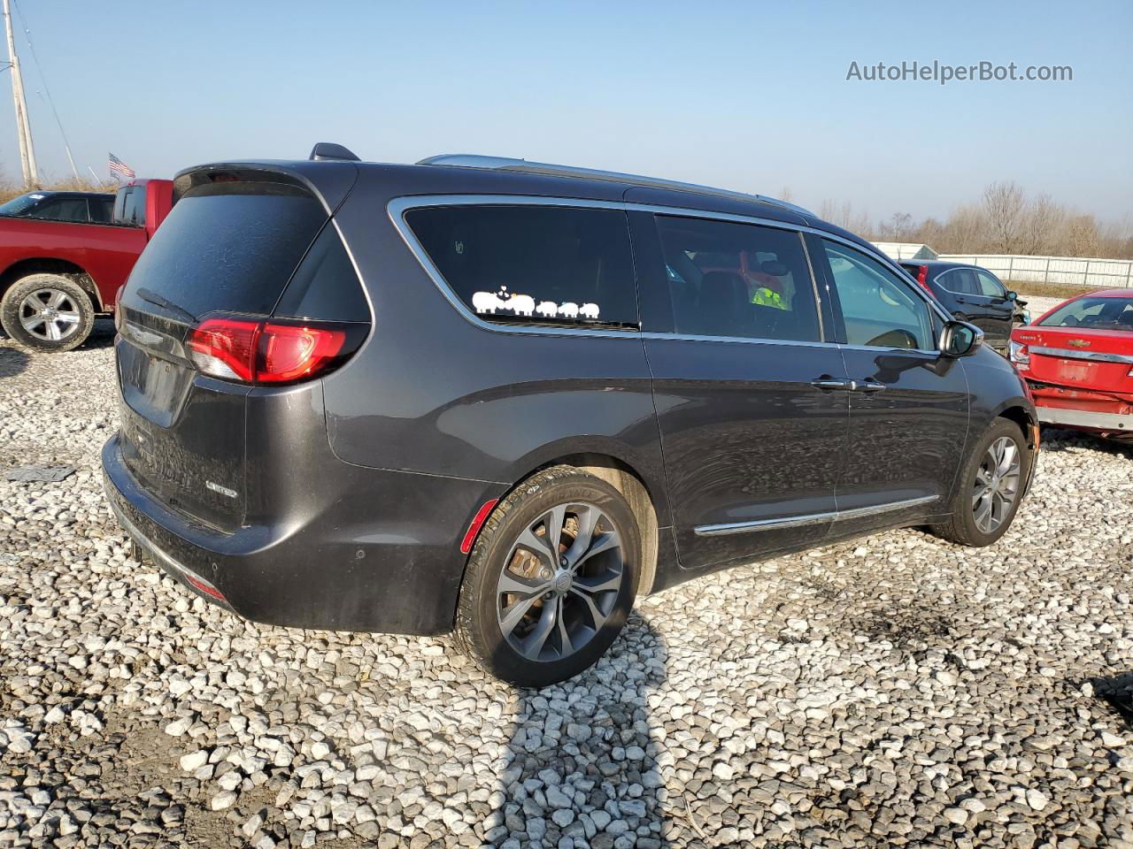 2017 Chrysler Pacifica Limited Charcoal vin: 2C4RC1GG2HR561339