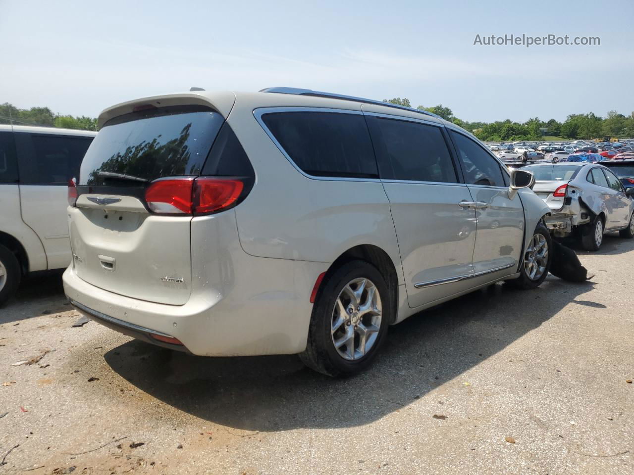 2017 Chrysler Pacifica Limited Бежевый vin: 2C4RC1GG2HR705939