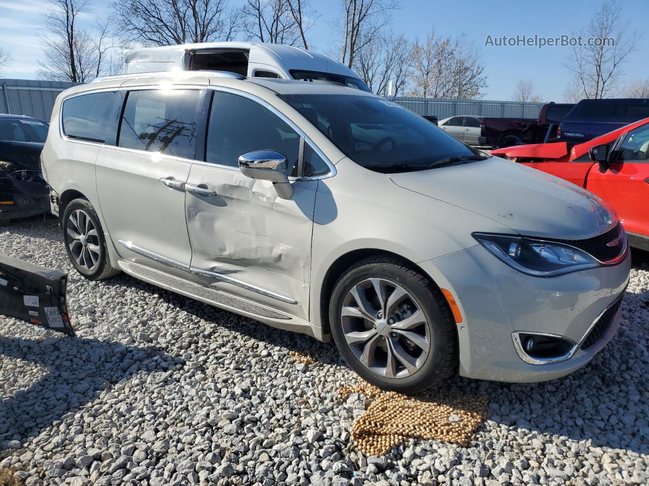 2020 Chrysler Pacifica Limited Gray vin: 2C4RC1GG2LR262930