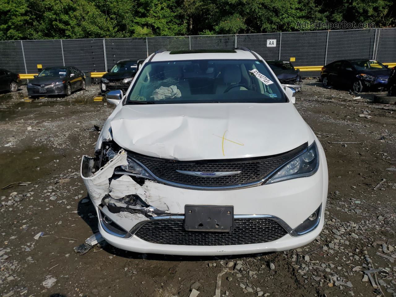 2020 Chrysler Pacifica Limited White vin: 2C4RC1GG3LR107304