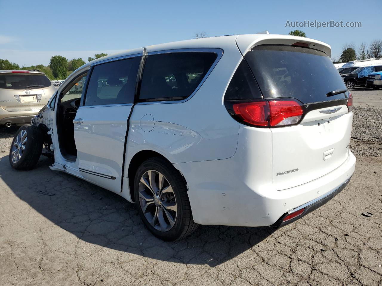 2017 Chrysler Pacifica Limited White vin: 2C4RC1GG4HR643301