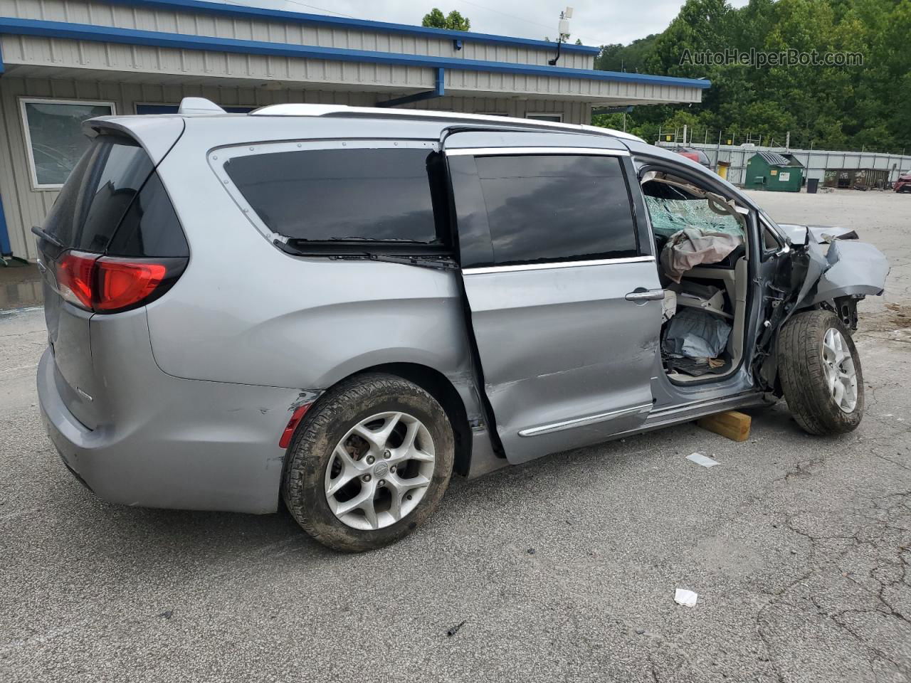 2020 Chrysler Pacifica Limited Gray vin: 2C4RC1GG4LR130865