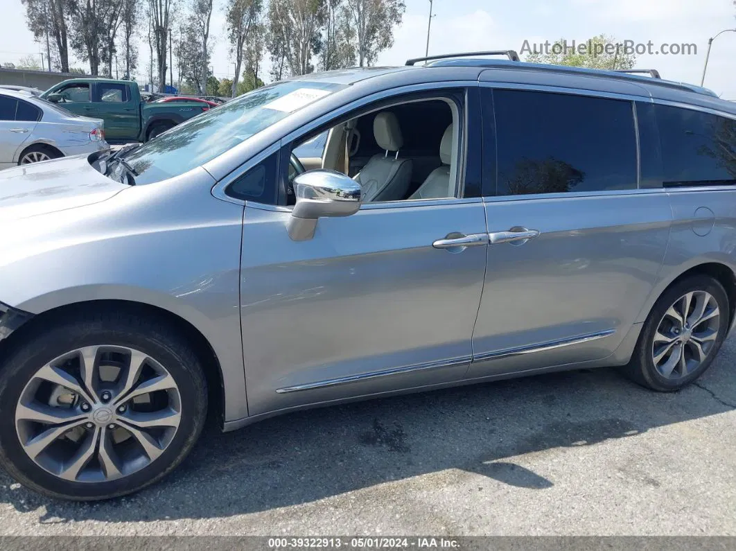 2017 Chrysler Pacifica Limited Silver vin: 2C4RC1GG5HR504522