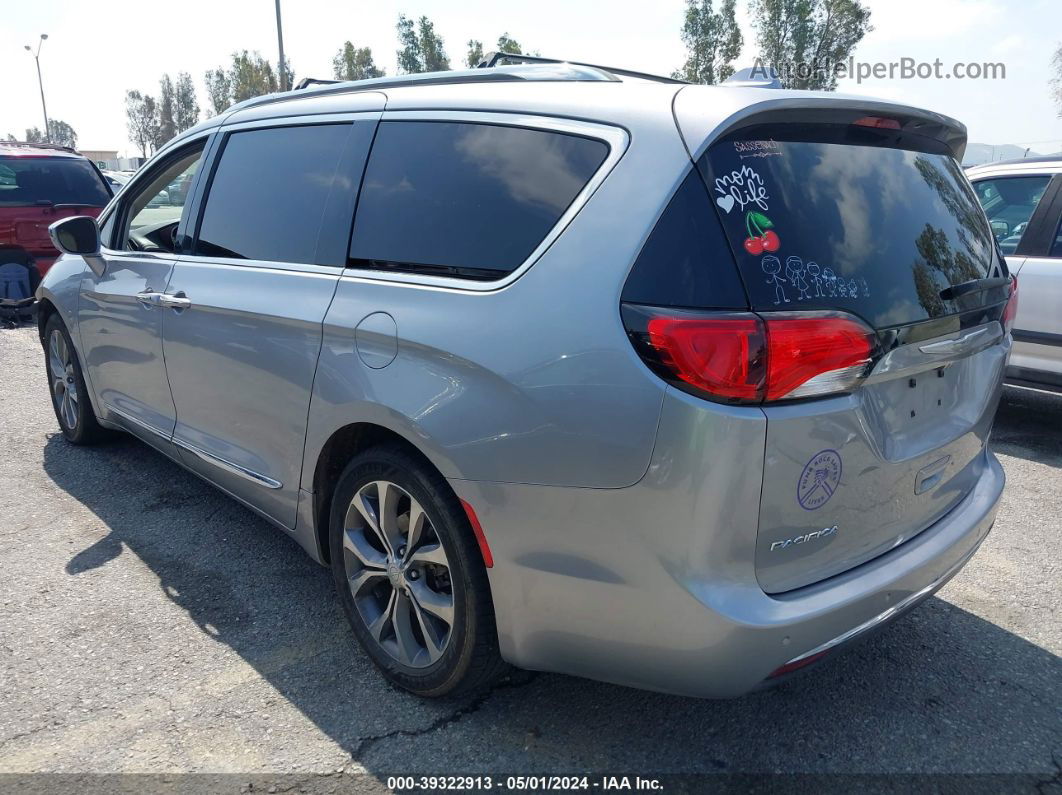 2017 Chrysler Pacifica Limited Silver vin: 2C4RC1GG5HR504522