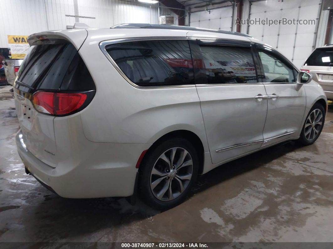 2017 Chrysler Pacifica Limited Beige vin: 2C4RC1GG5HR591564