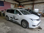 2020 Chrysler Pacifica Limited White vin: 2C4RC1GG5LR109622